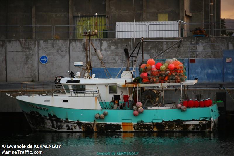 le marius 2 (-) - IMO , MMSI 660000700, Call Sign FQDA under the flag of Reunion