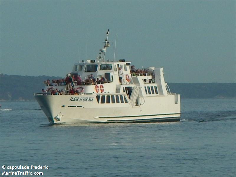 iles dor xix (-) - IMO , MMSI 227005310 under the flag of France