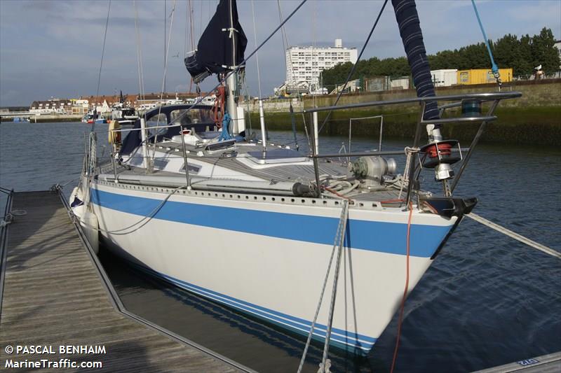 antigua (-) - IMO , MMSI 227210470 under the flag of France