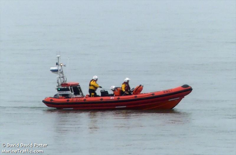 rnli lifeboat b-921 (-) - IMO , MMSI 232022750 under the flag of United Kingdom (UK)