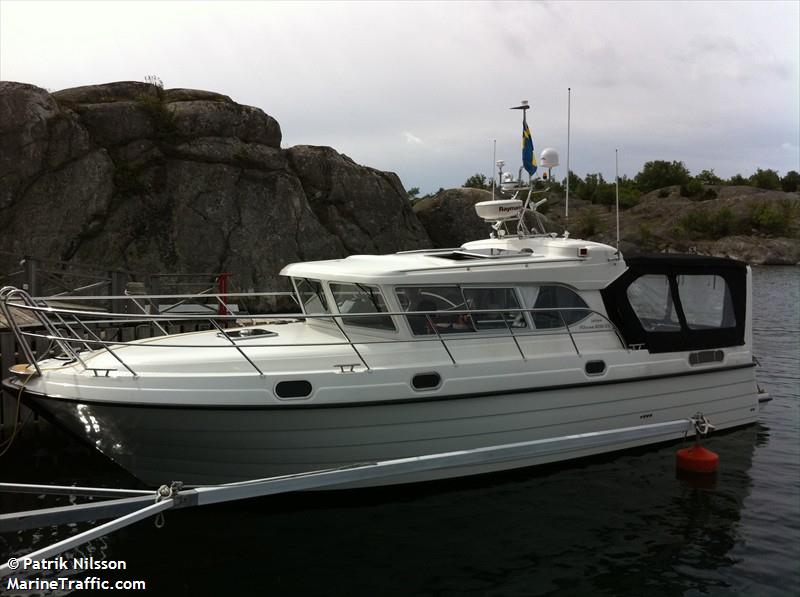 isadora (-) - IMO , MMSI 265676210, Call Sign SFC9553 under the flag of Sweden