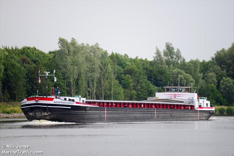 niedersachsen 21 (Cargo ship) - IMO , MMSI 211513120, Call Sign DA6296 under the flag of Germany