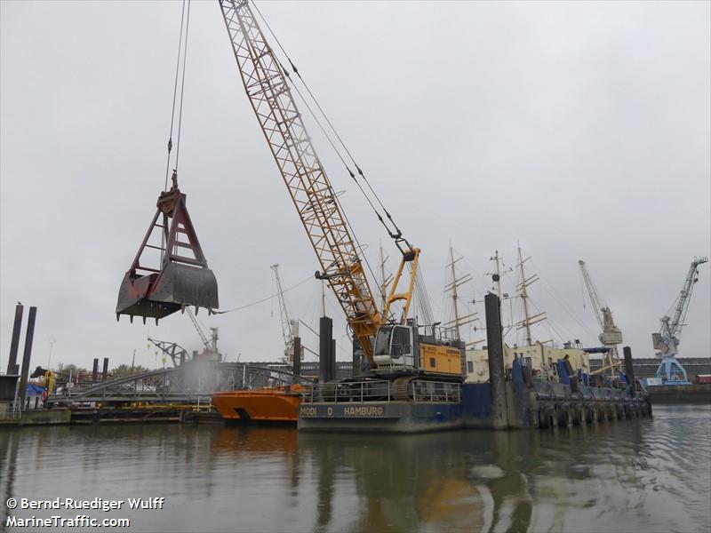 modi (Dredging or UW ops) - IMO , MMSI 211669950, Call Sign DC3983 under the flag of Germany