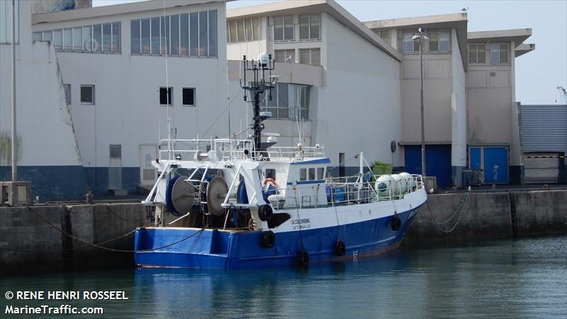 fv colombine (Fishing vessel) - IMO , MMSI 227866000, Call Sign FVGA under the flag of France