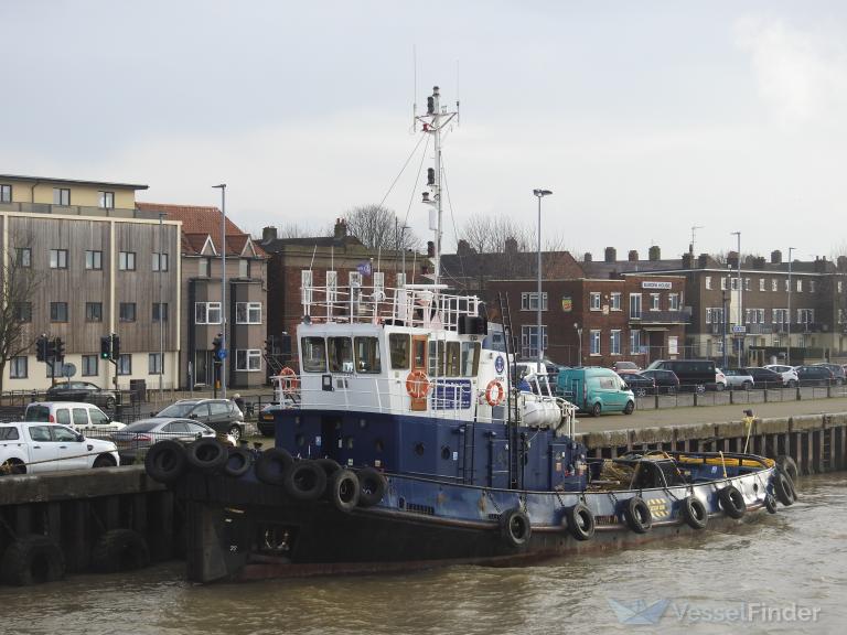 pullmoor (Tug) - IMO 8314574, MMSI 232027935, Call Sign MHKZ6 under the flag of United Kingdom (UK)