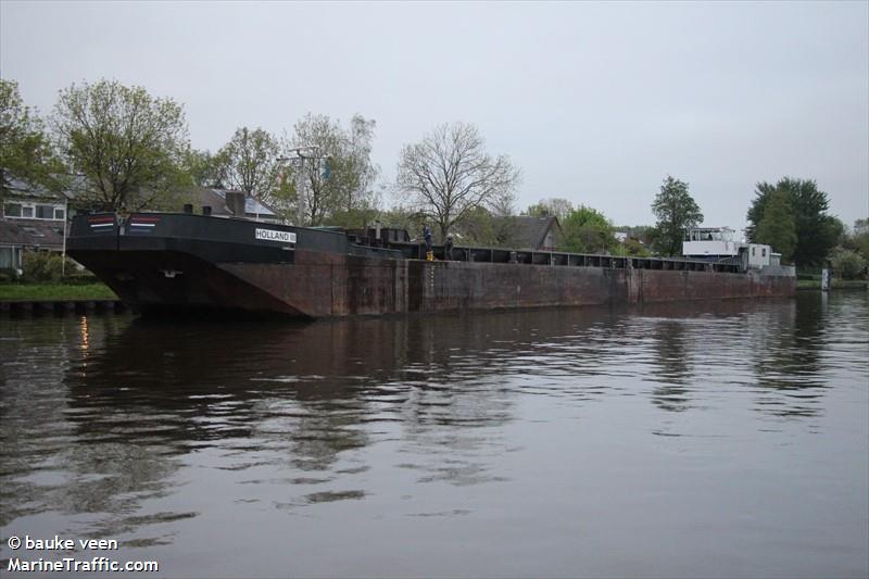 holland 3 (Dredging or UW ops) - IMO , MMSI 244150606, Call Sign PC8098 under the flag of Netherlands