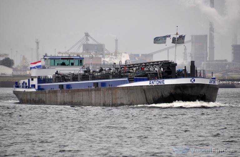 antonie (Tanker) - IMO , MMSI 244660713, Call Sign PF7134 under the flag of Netherlands