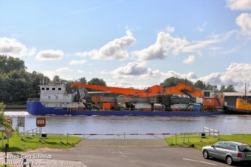 goliath (Dredger) - IMO , MMSI 245829000, Call Sign PBQE under the flag of Netherlands