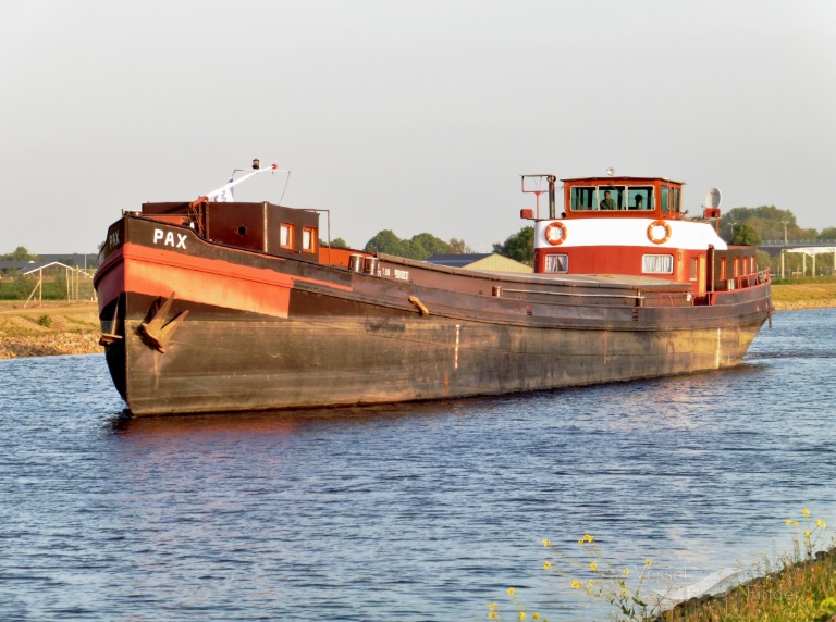 pax (Cargo ship) - IMO , MMSI 253242374, Call Sign LX2374 under the flag of Luxembourg