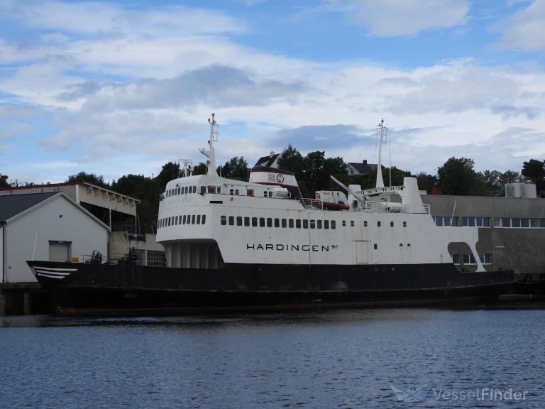 hardingen sr. (Passenger/Ro-Ro Cargo Ship) - IMO 6616526, MMSI 258769000, Call Sign LGED under the flag of Norway