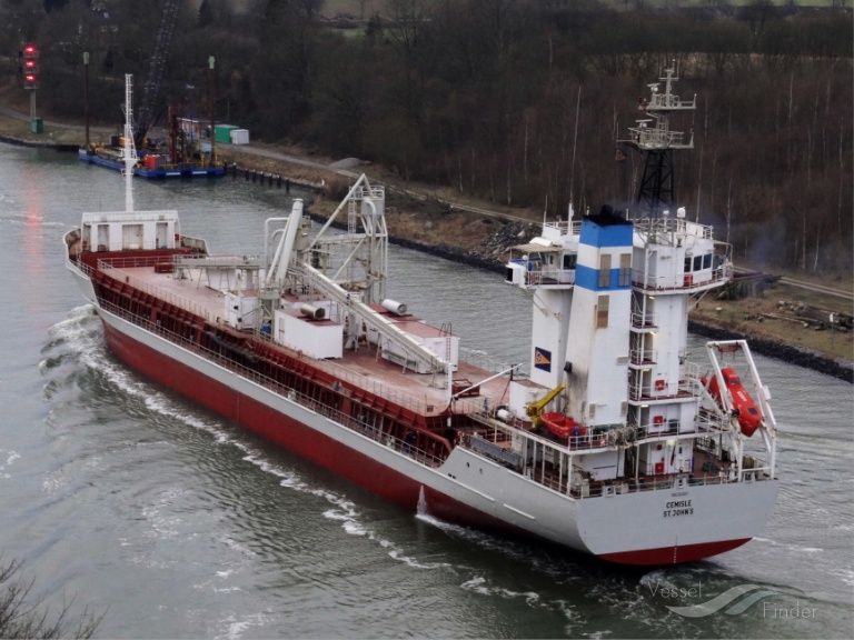 cemisle (Cement Carrier) - IMO 9213911, MMSI 305399000, Call Sign V2EE4 under the flag of Antigua & Barbuda