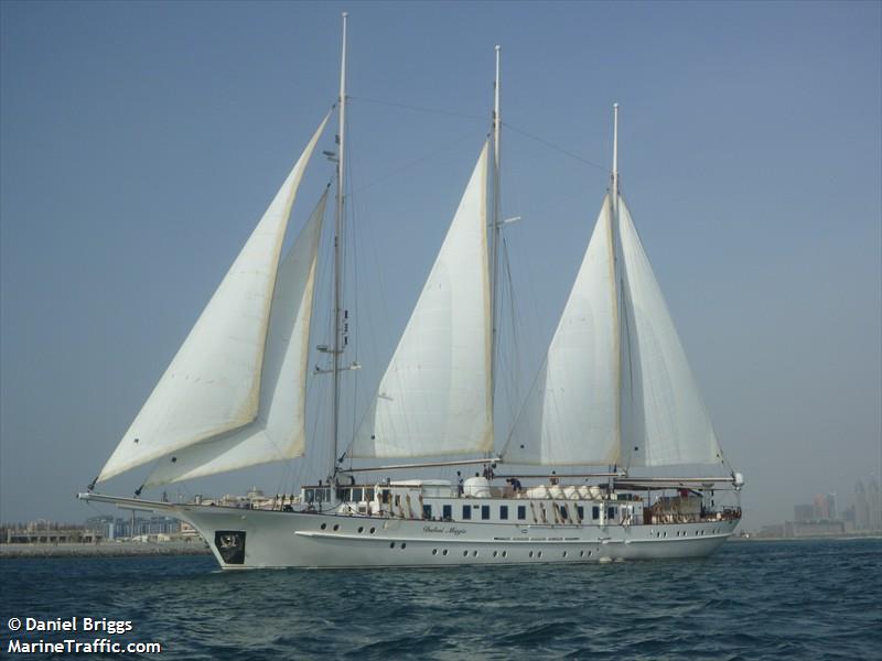 smy dubai magic (Passenger (Cruise) Ship) - IMO 9277864, MMSI 470961000, Call Sign A6E3119 under the flag of UAE