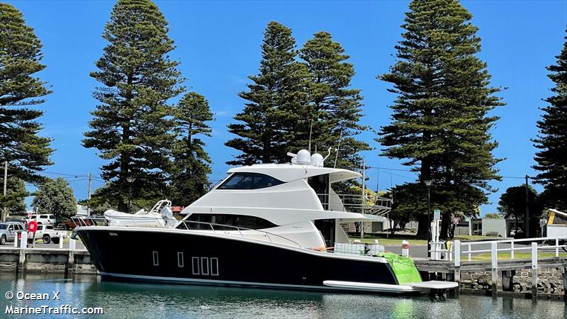 azure (Pleasure craft) - IMO , MMSI 503089710, Call Sign M64N under the flag of Australia