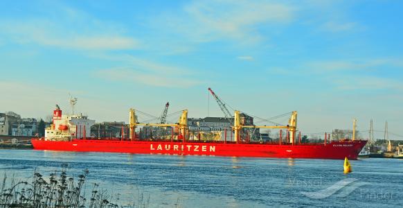 team focus (Bulk Carrier) - IMO 9424132, MMSI 538008673, Call Sign V7A2115 under the flag of Marshall Islands