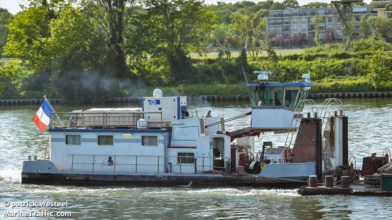 honorat (-) - IMO , MMSI 226005640, Call Sign FM6519 under the flag of France