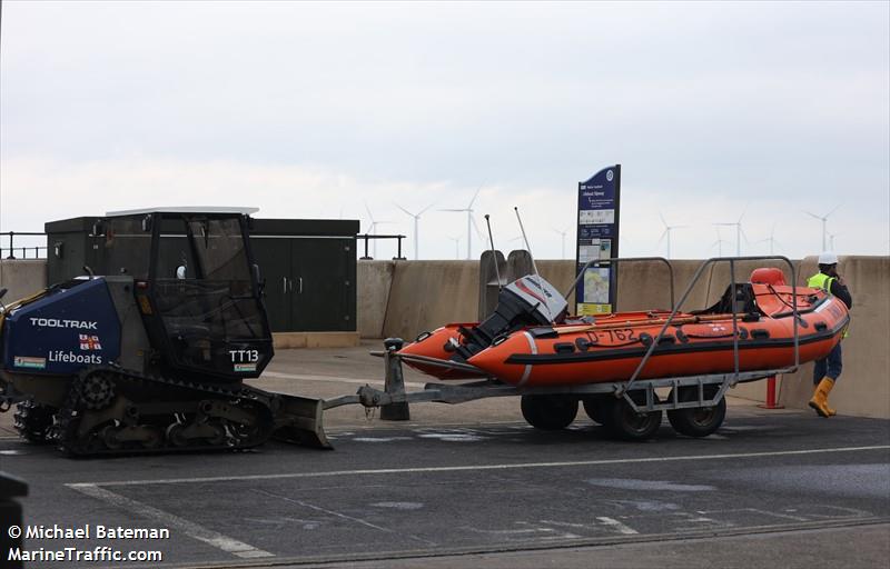 rnli lifeboat d-762 (-) - IMO , MMSI 235101446 under the flag of United Kingdom (UK)