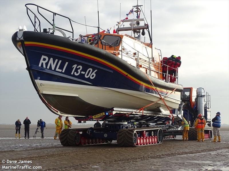 rnli lifeboat 13-06 (-) - IMO , MMSI 235106573, Call Sign 2HTS8 under the flag of United Kingdom (UK)