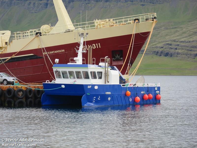 sif (-) - IMO , MMSI 251381110, Call Sign TFEL under the flag of Iceland