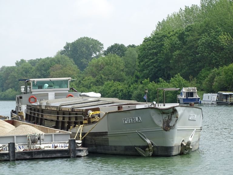 puebla (-) - IMO , MMSI 226006890 under the flag of France