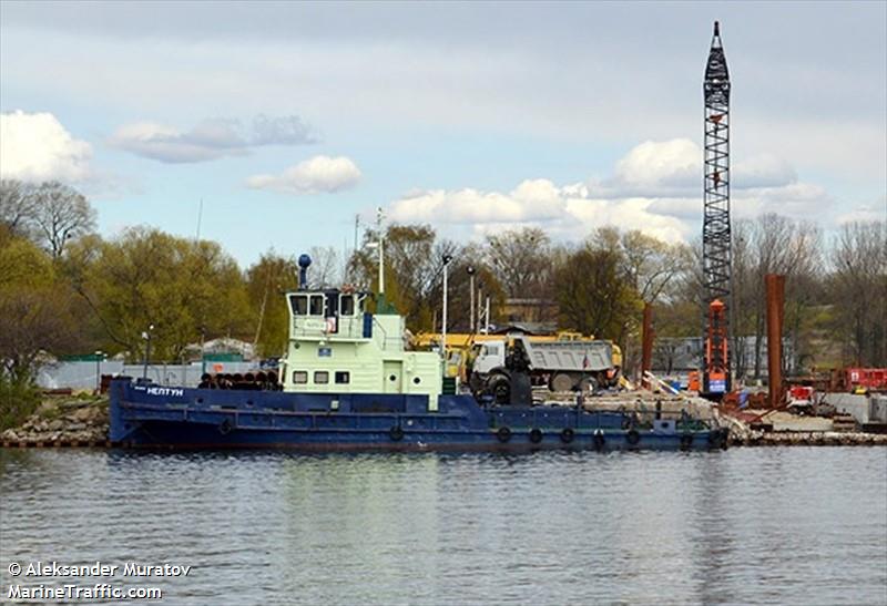 neptun (-) - IMO , MMSI 273399450 under the flag of Russia