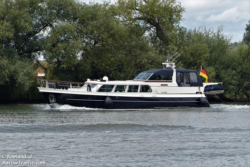 ikarus (Pleasure craft) - IMO , MMSI 211247230, Call Sign DB8234 under the flag of Germany