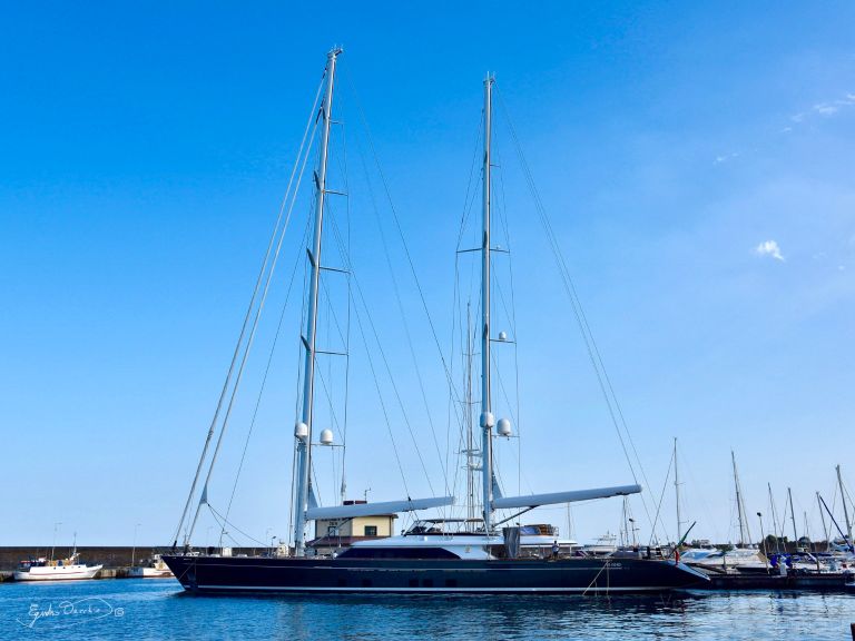 seven (Yacht) - IMO 9850434, MMSI 247337500, Call Sign IM9128 under the flag of Italy