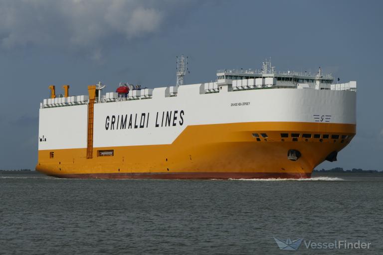 grande new jersey (Vehicles Carrier) - IMO 9782704, MMSI 247409200, Call Sign IBQE under the flag of Italy