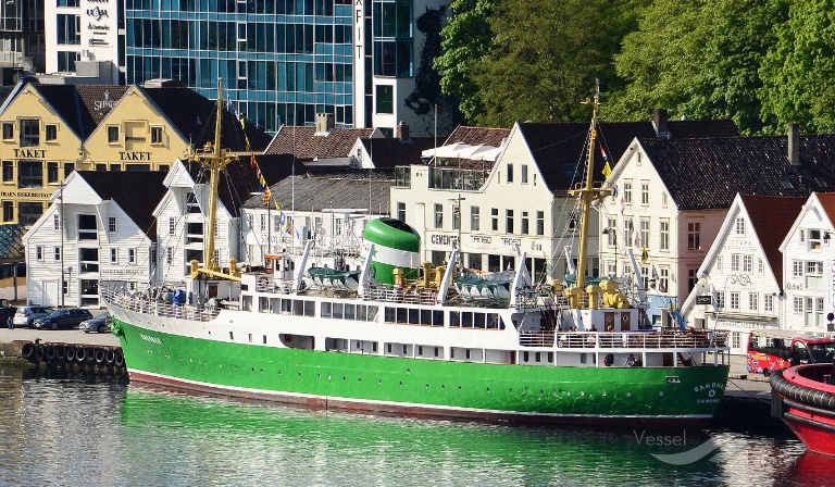 sandnes (Training Ship) - IMO 5310905, MMSI 258126000, Call Sign LCFB under the flag of Norway