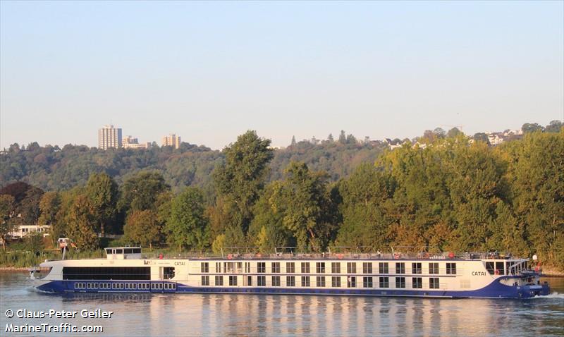 charles dickens (Passenger ship) - IMO , MMSI 269057615, Call Sign HE7615 under the flag of Switzerland