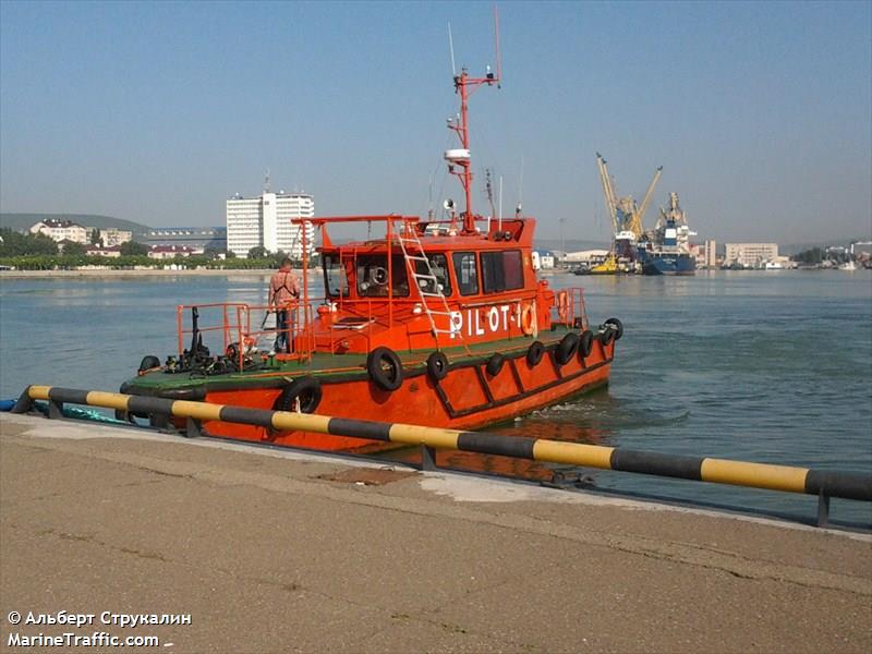 lotsman-1 (Pilot) - IMO , MMSI 273433550 under the flag of Russia
