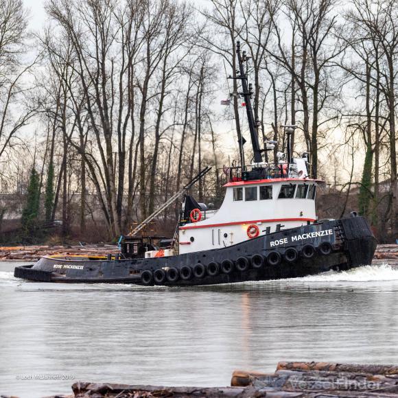 rose mackenzie (Towing vessel) - IMO , MMSI 316020878, Call Sign CFA2855 under the flag of Canada