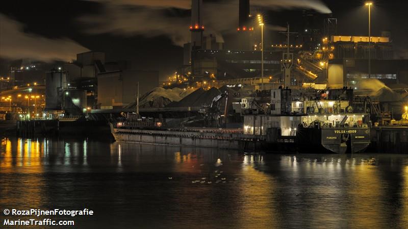 antigua (Cement Carrier) - IMO 9512587, MMSI 370424000, Call Sign 3FXR under the flag of Panama