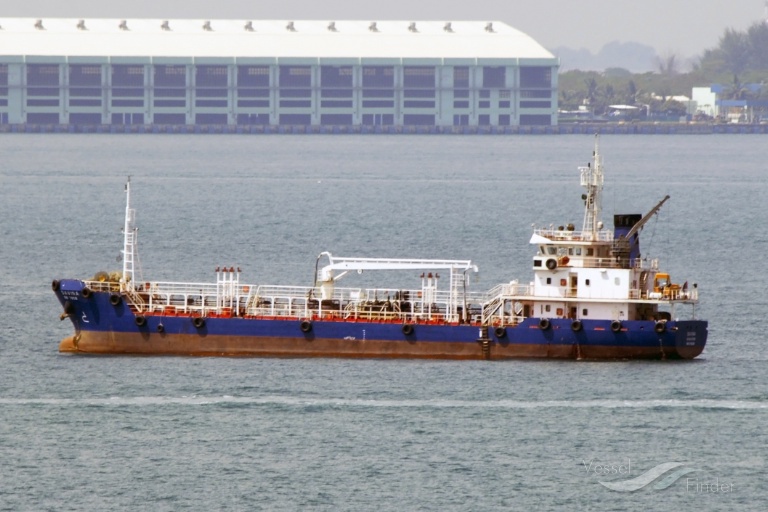 davina (Oil Products Tanker) - IMO 9746499, MMSI 565643000, Call Sign 9V2808 under the flag of Singapore