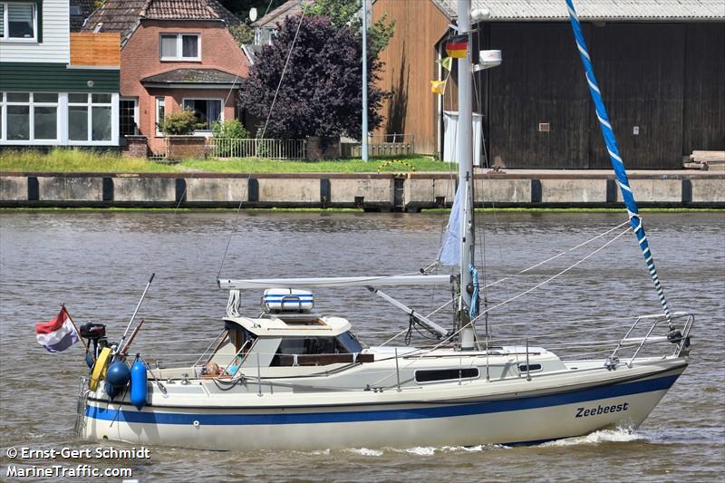 zeebeest (-) - IMO , MMSI 244090601, Call Sign PF6565 under the flag of Netherlands