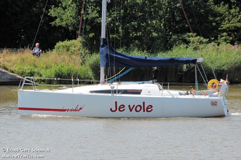 je vole (-) - IMO , MMSI 211723860, Call Sign DG9080 under the flag of Germany