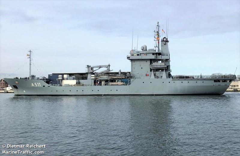 fgs elbe (-) - IMO , MMSI 211211480, Call Sign DRHJ under the flag of Germany