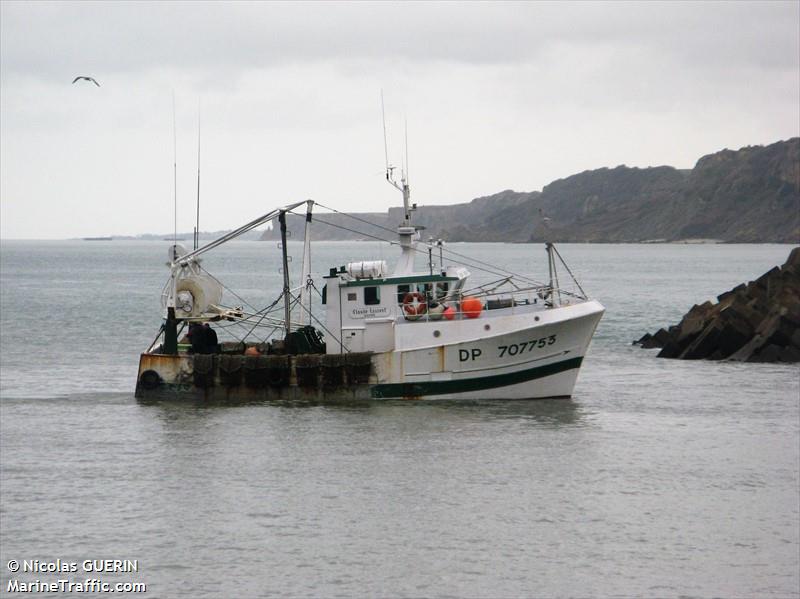 fv mon univers (Fishing vessel) - IMO 8541347, MMSI 228112700, Call Sign FVPR under the flag of France