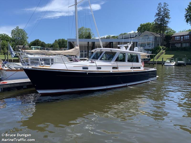 blue magnolia (Pleasure craft) - IMO , MMSI 338318624 under the flag of USA