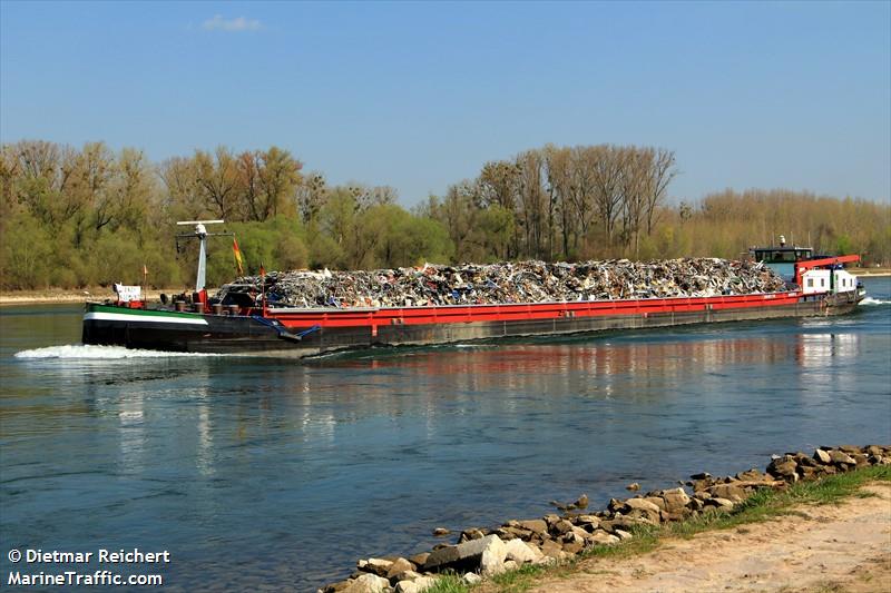 andy (Cargo ship (HAZ-D)) - IMO , MMSI 211526800, Call Sign DC 390 under the flag of Germany