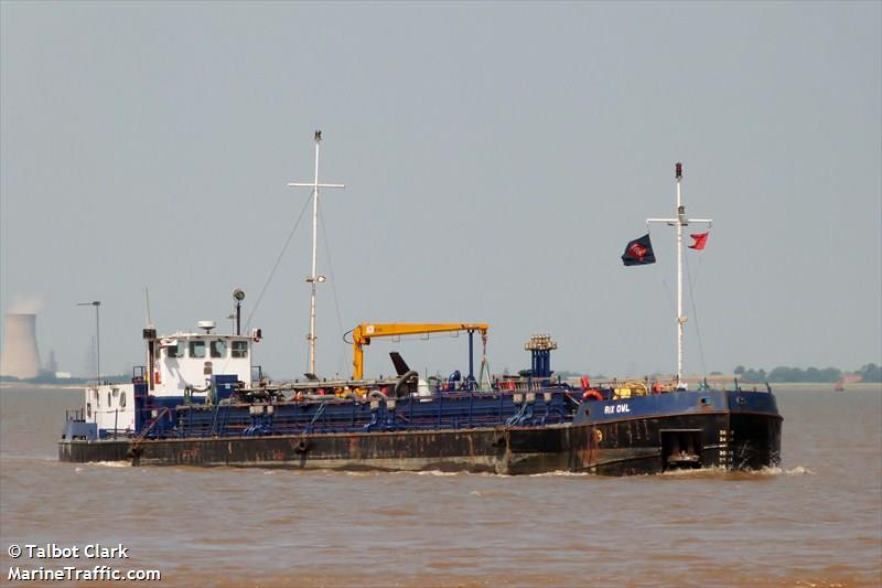 rix owl (Tanker) - IMO , MMSI 235030995, Call Sign MKNX5 under the flag of United Kingdom (UK)