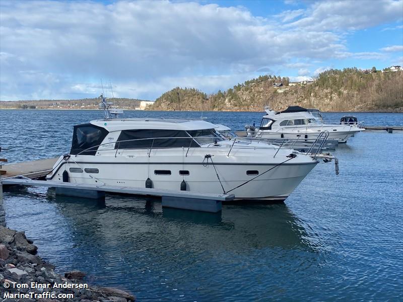 why not (Pleasure craft) - IMO , MMSI 257011110, Call Sign LH2012 under the flag of Norway
