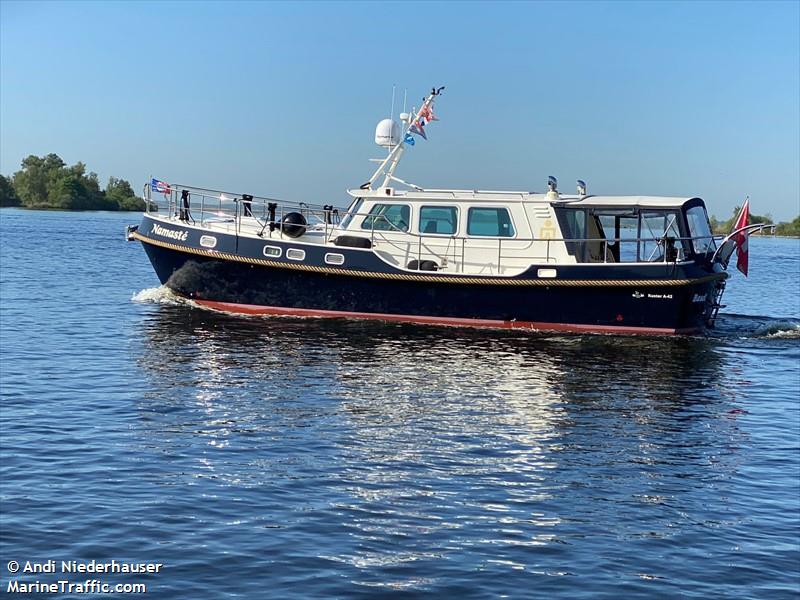 namaste (Pleasure craft) - IMO , MMSI 269057474, Call Sign HE7474 under the flag of Switzerland
