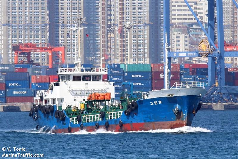 green ho (Tanker) - IMO , MMSI 440048210, Call Sign 190022 under the flag of Korea