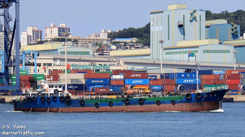 deukjin (Chemical Tanker) - IMO 8952455, MMSI 440102060, Call Sign 130074 under the flag of Korea