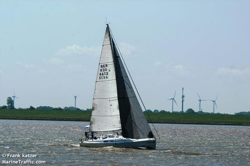 fred fisher (Sailing vessel) - IMO , MMSI 211551430, Call Sign DF2331 under the flag of Germany