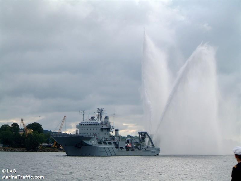 swedish warship a214 (Naval/Naval Auxiliary) - IMO 8308288, MMSI 265402000, Call Sign SELT under the flag of Sweden