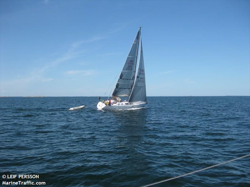 grand cru (Pleasure craft) - IMO , MMSI 265516980, Call Sign SB6936 under the flag of Sweden