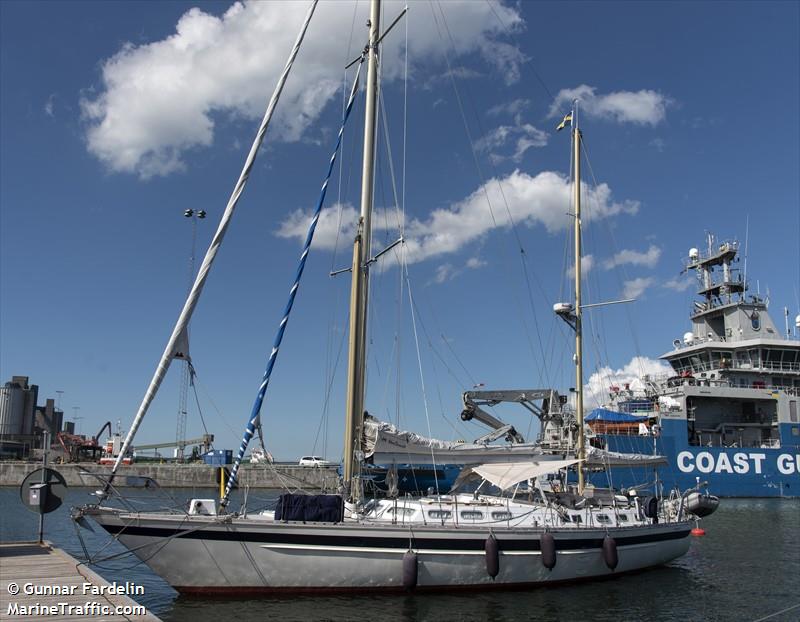 eir (Pleasure craft) - IMO , MMSI 265759230 under the flag of Sweden
