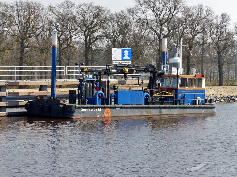 geertje m (Dredging or UW ops) - IMO , MMSI 244110417, Call Sign PE6732 under the flag of Netherlands