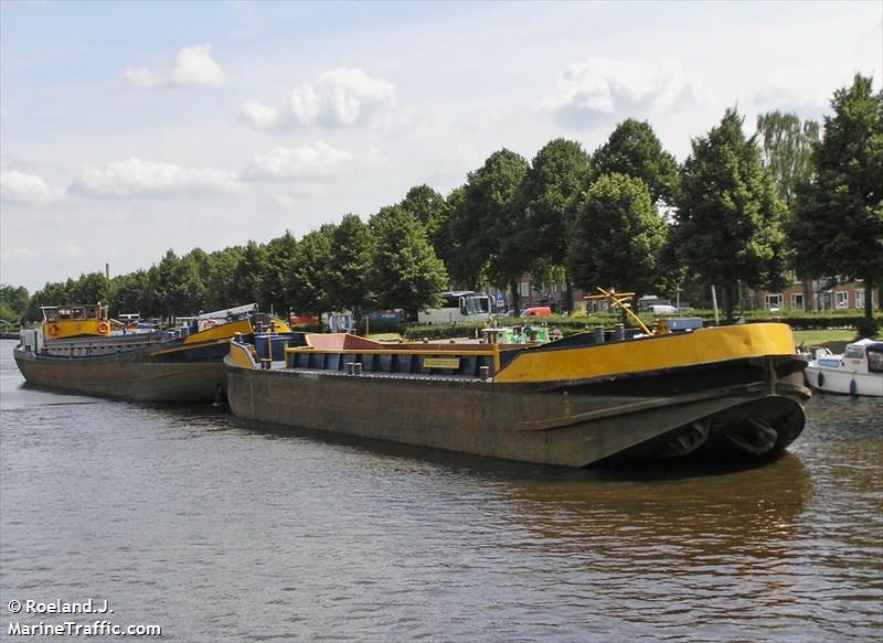 thean iv (Cargo ship) - IMO , MMSI 244750058, Call Sign PE9162 under the flag of Netherlands